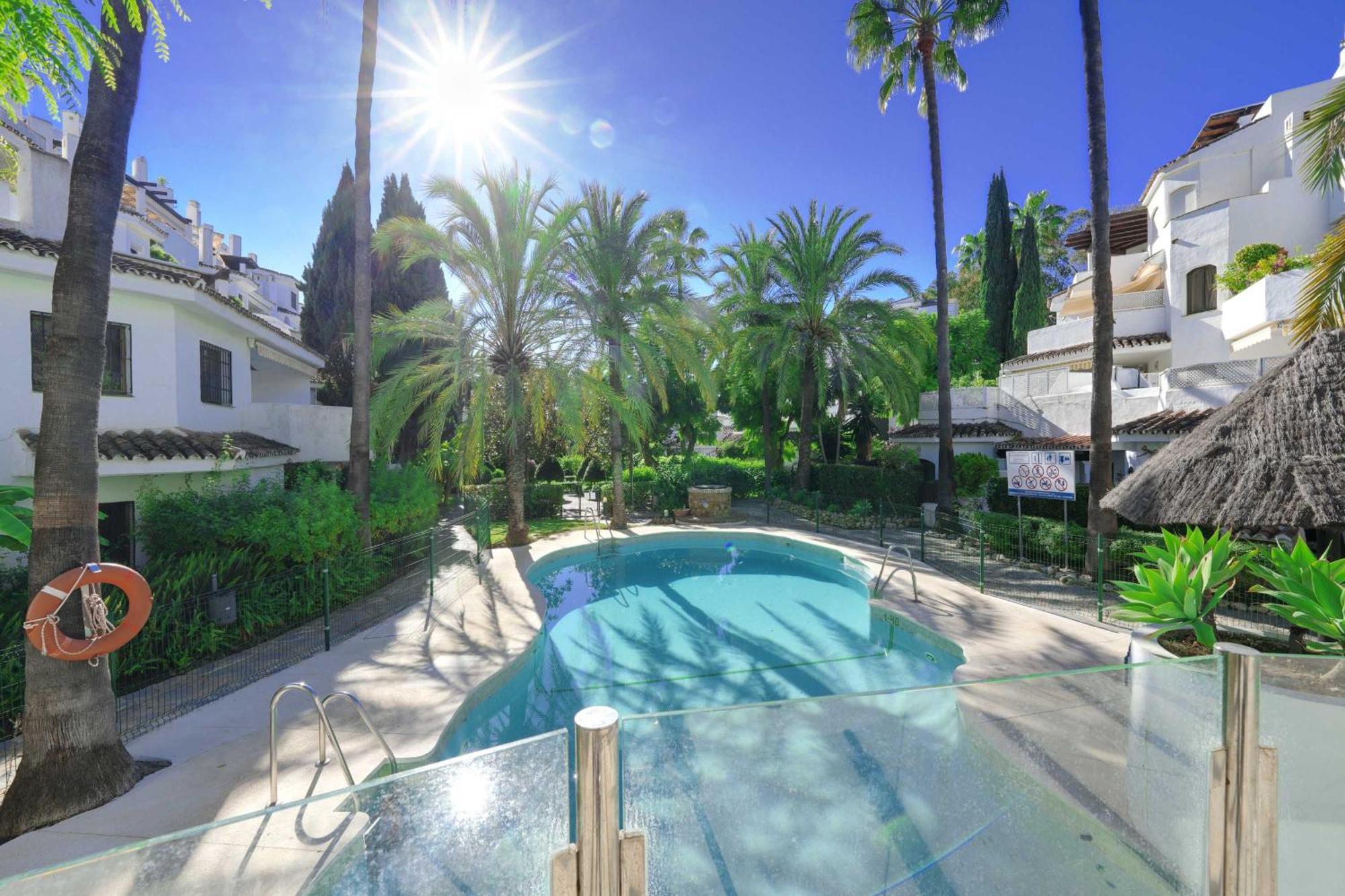 1104 First Line Beach Apartment Golden Beach Pool Marbella Kültér fotó